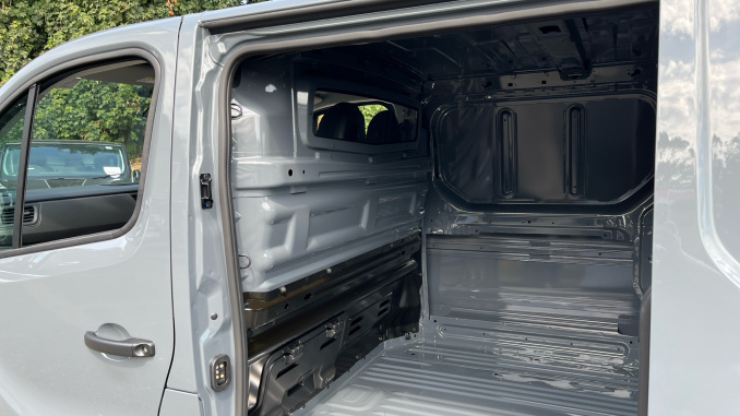 Renault Trafic Lwb Diesel LL30 Blue dCi 130 Advance [Safety] Van - Image 18